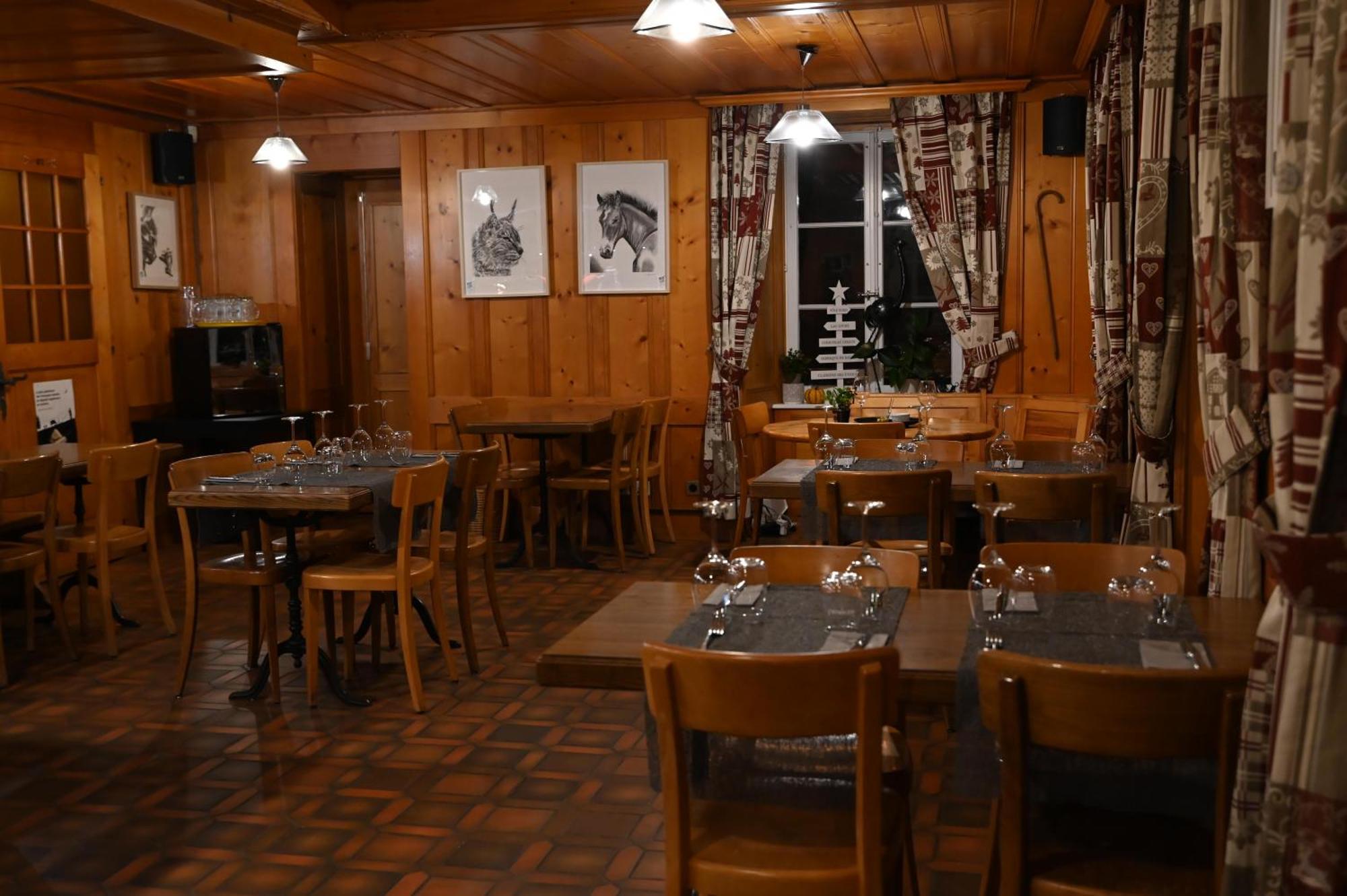 Auberge De L'Ange Albeuve Esterno foto