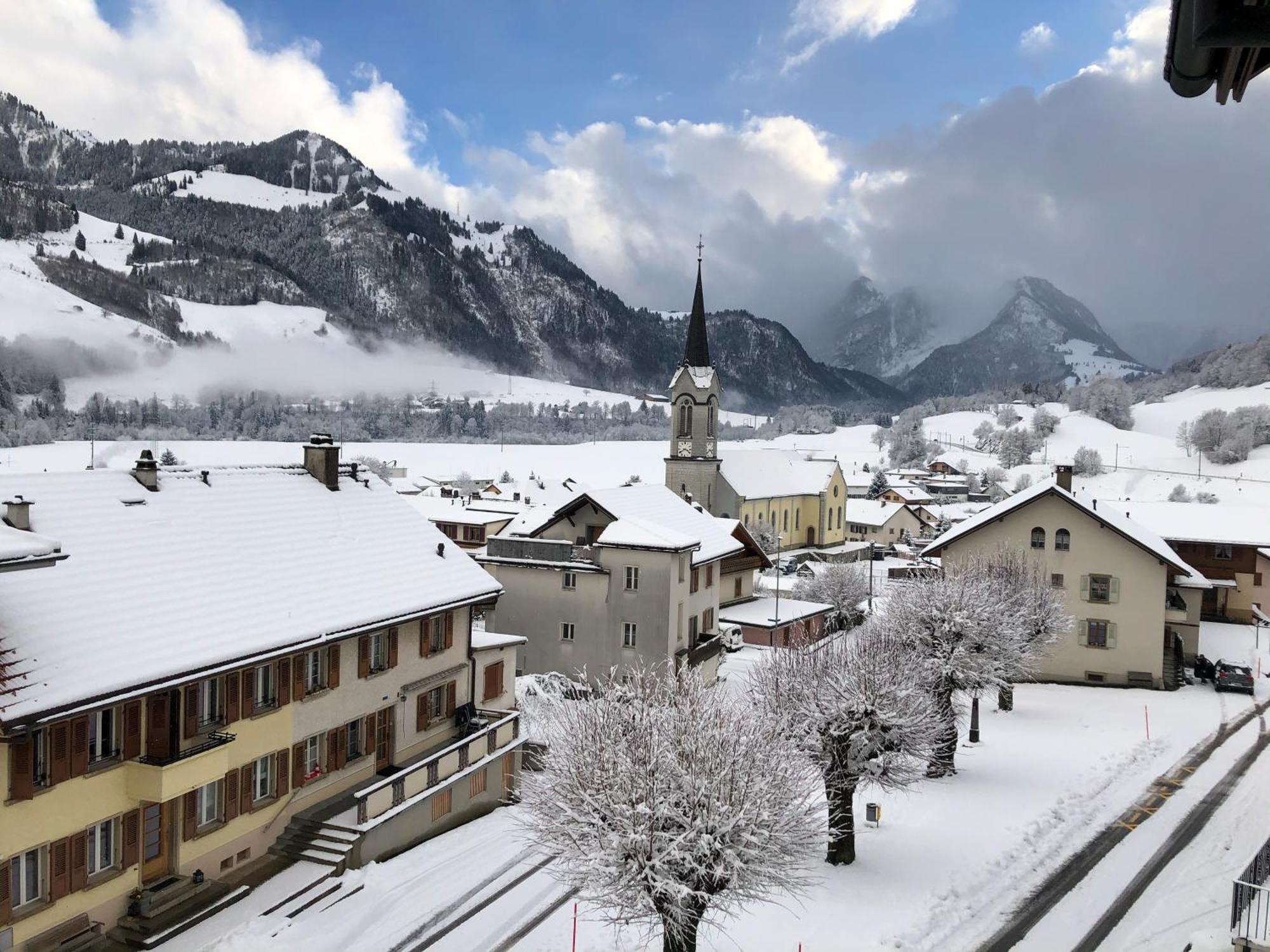 Auberge De L'Ange Albeuve Esterno foto